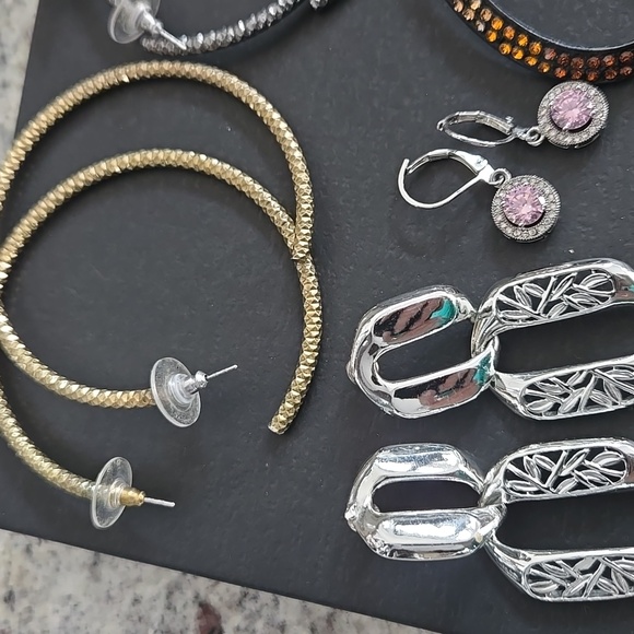 Lot of 11 Brand new earring sets - Picture 2 of 6